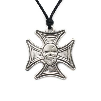 Amuletas "Geležinis kryžius su kaukole"