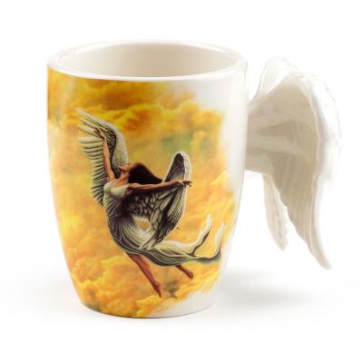 Keraminė puodelis su „Angel Wings“ formos rankena ir lipduku