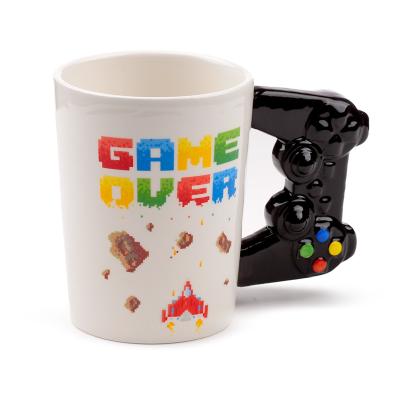 „Game Over“ su „Pixel Decal“ keraminiu puodeliu su figūrinė rankena