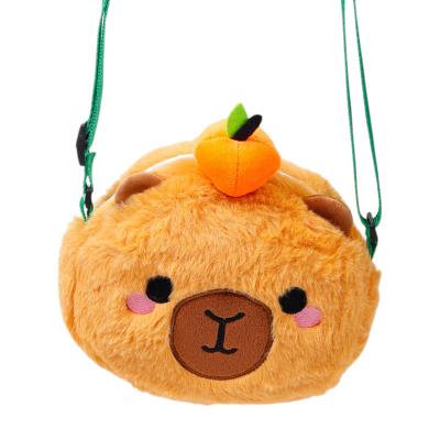 „Duke the Capybara“ „Adoramals“ pliušinė rankinė per petį